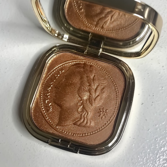 dolce gabbana highlighter